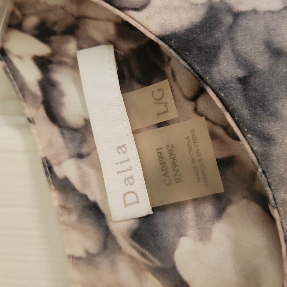 Polyester, lined work blouse - Picture 2 of 3